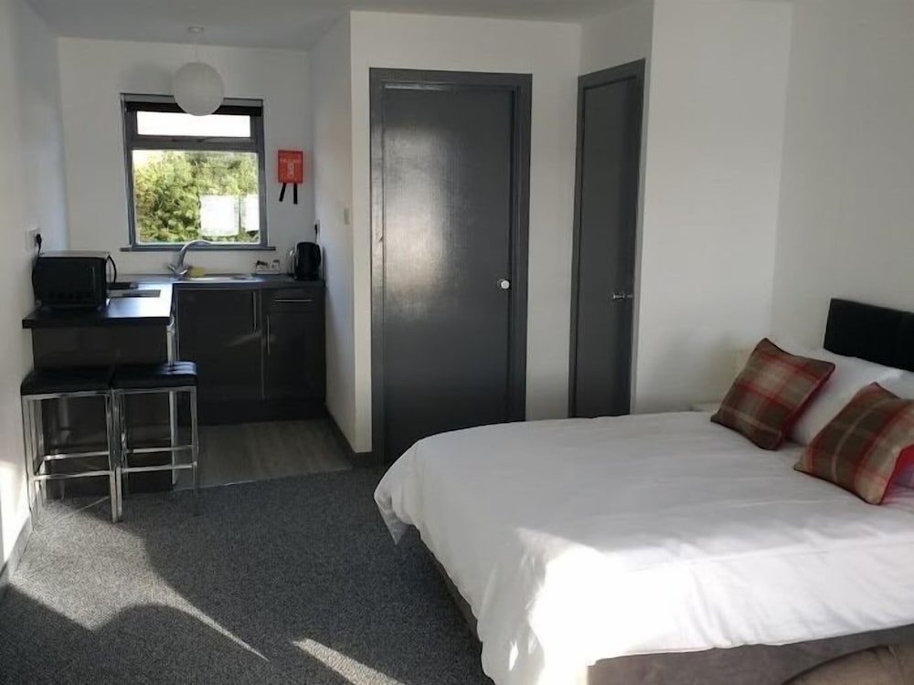 Double Room, Ensuite (Self Catering) photo 3