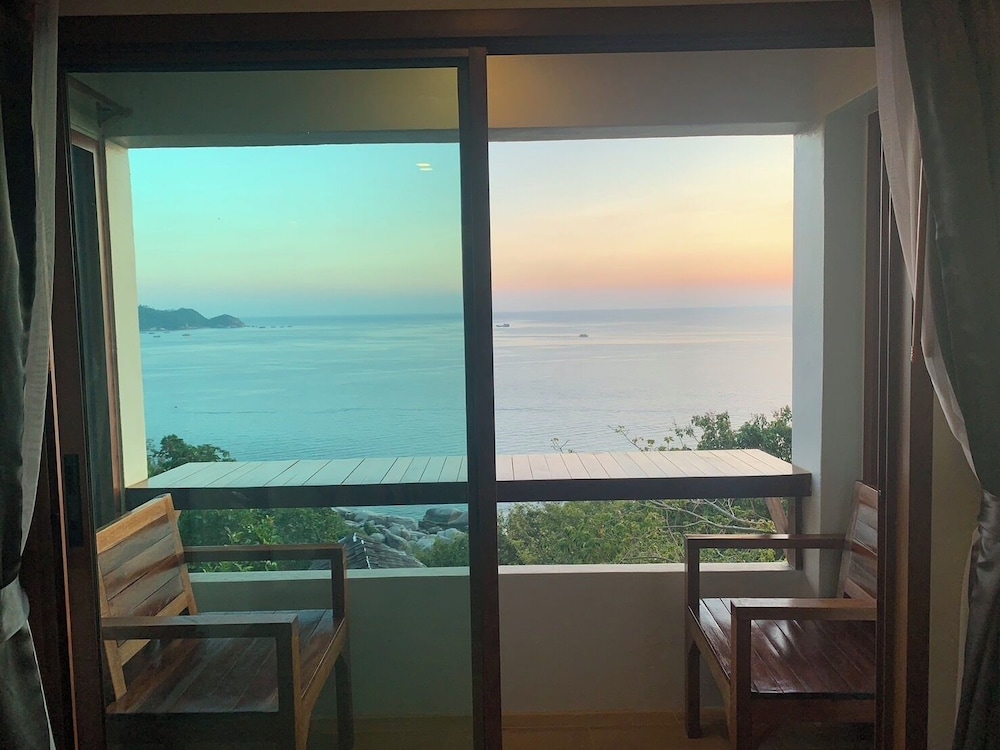Deluxe Studio, Sea View, Poolside