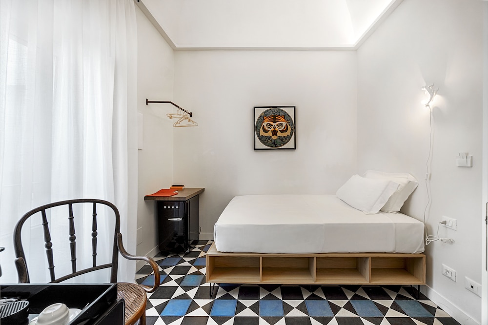 Deluxe Single Room