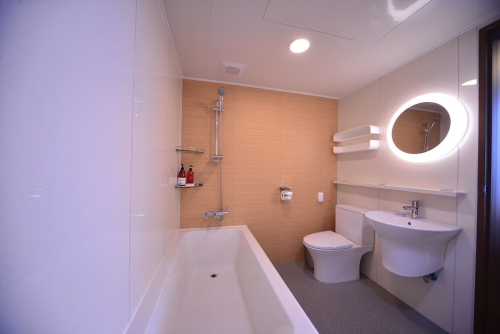 Royal Suite photo 2