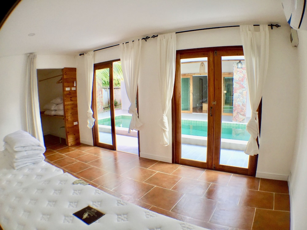 Deluxe Villa photo 1