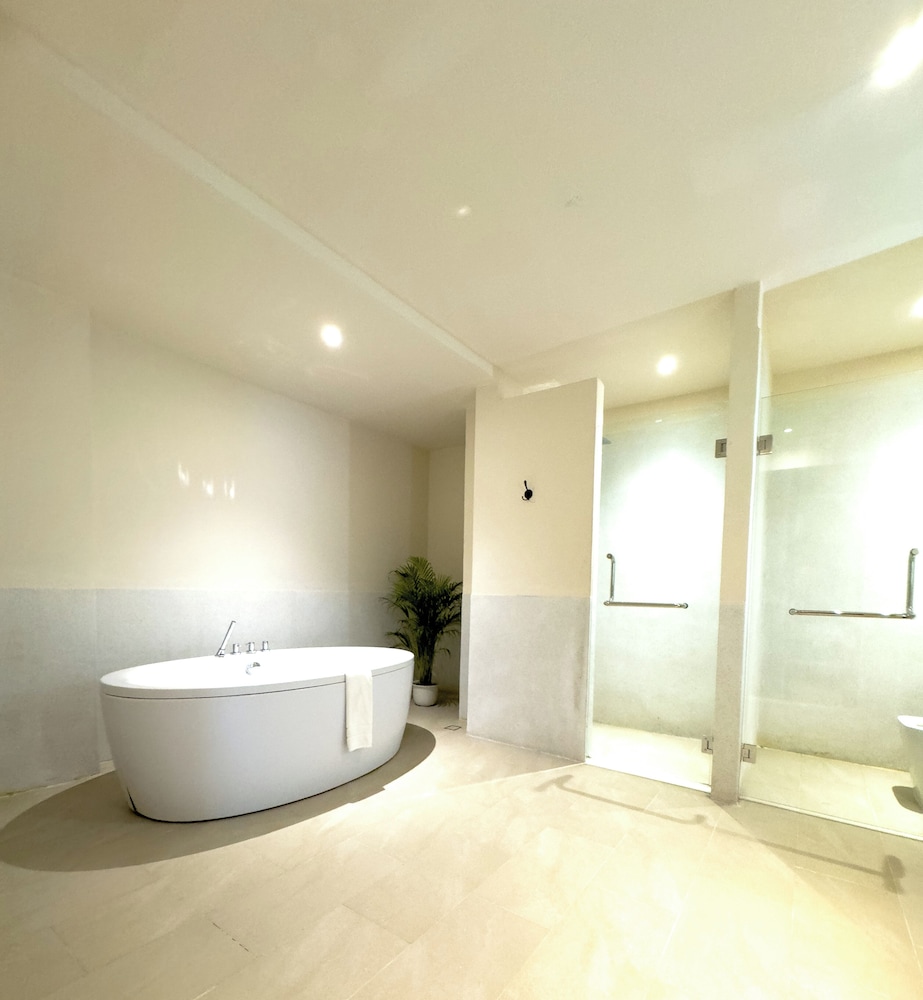 Duplex Pool Villa (Roundtrip airport transfer) - Photo 11