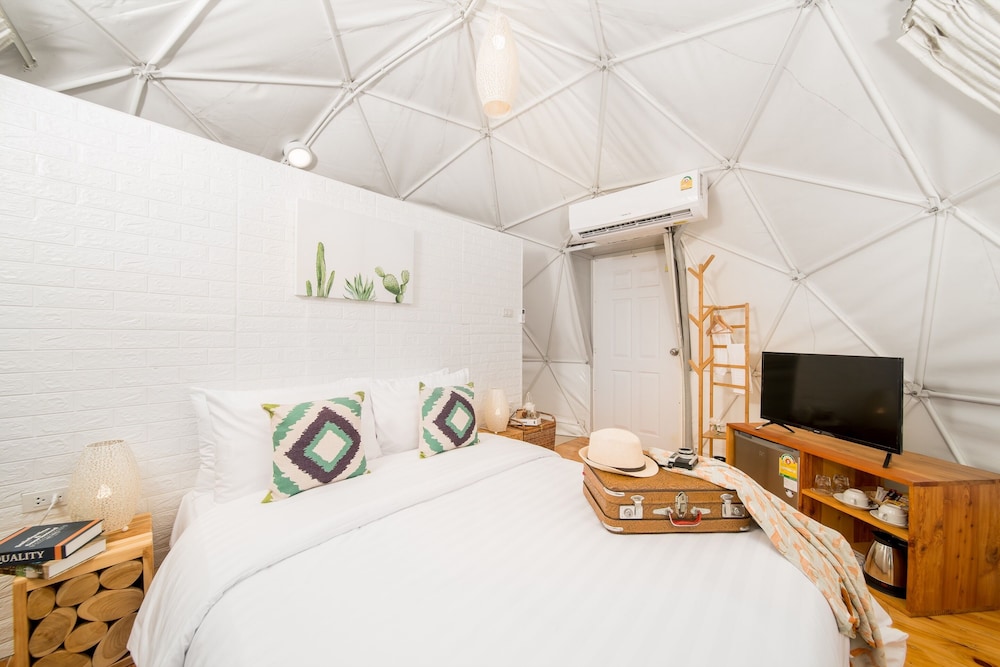 Glamping Dome - Photo 10