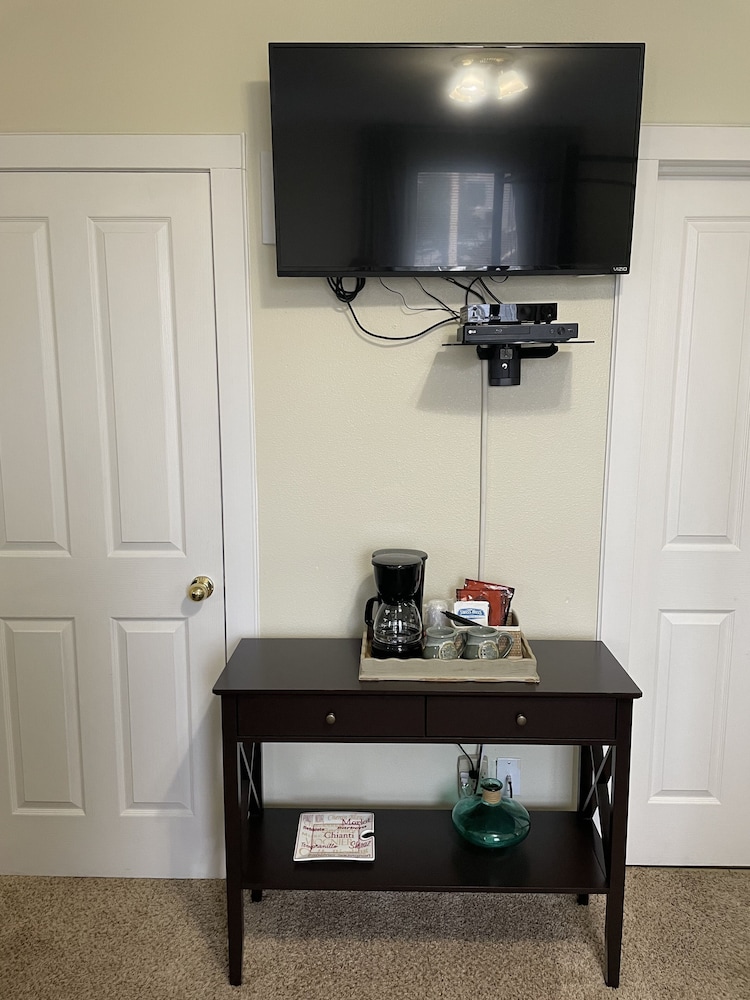 7 - Alexander room photo 3