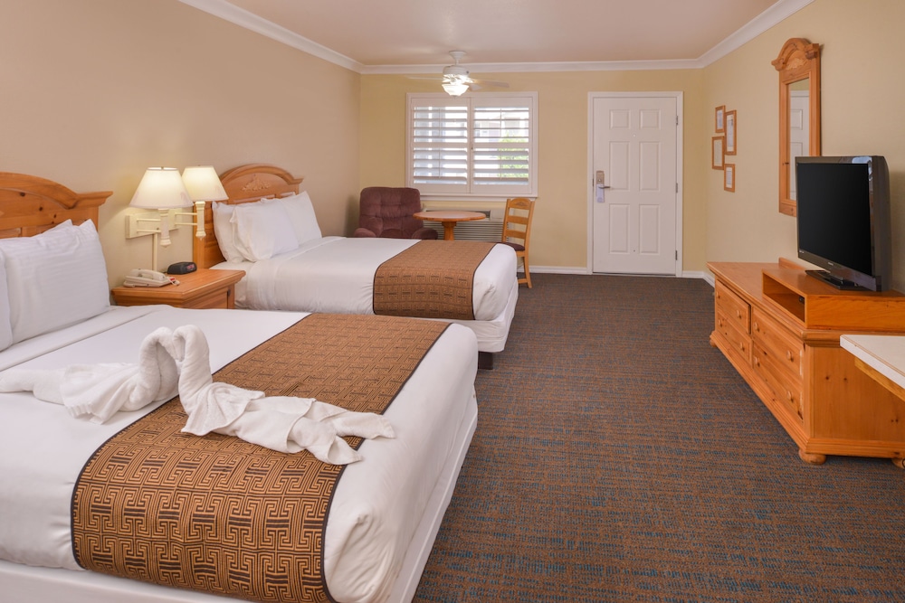 Room, 2 Queen Beds, Accessible photo 2