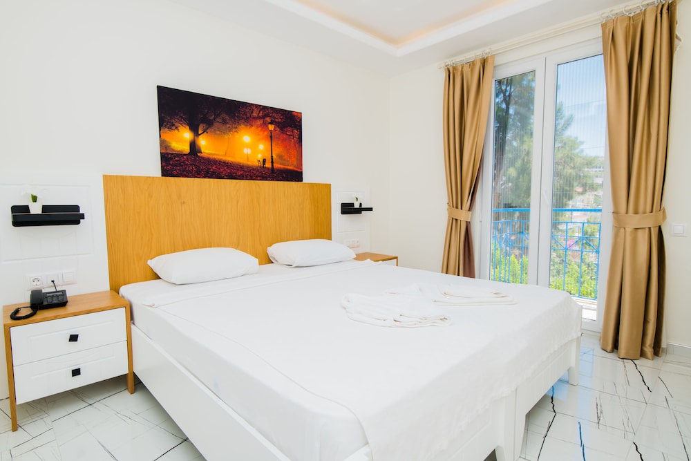 Deluxe Room, Sea View photo 2