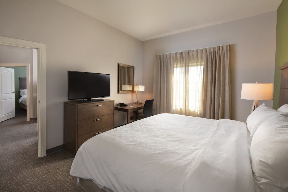 Suite, 1 Bedroom, Kitchen photo 2
