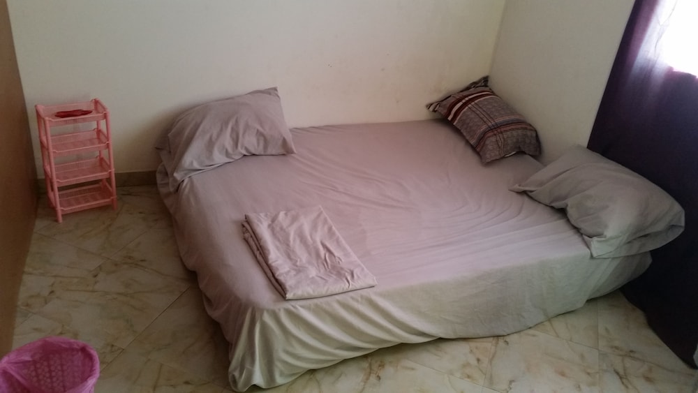 Economy Single Room, Shared Bathroom photo 1