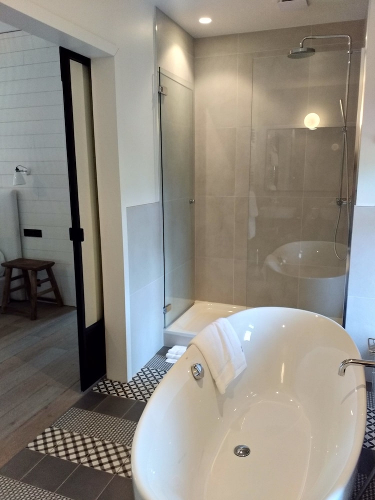 Deluxe Double or Twin Room, Partial Sea View (Poternes) - Photo 6