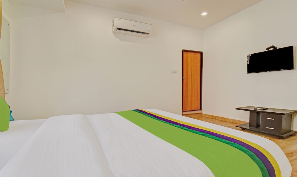 Deluxe Room - Photo 14