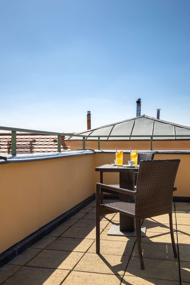 Suite, Terrace