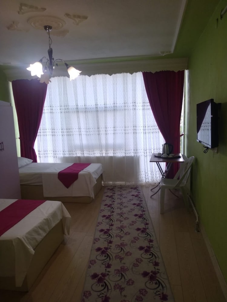 Standard Triple Room photo 3