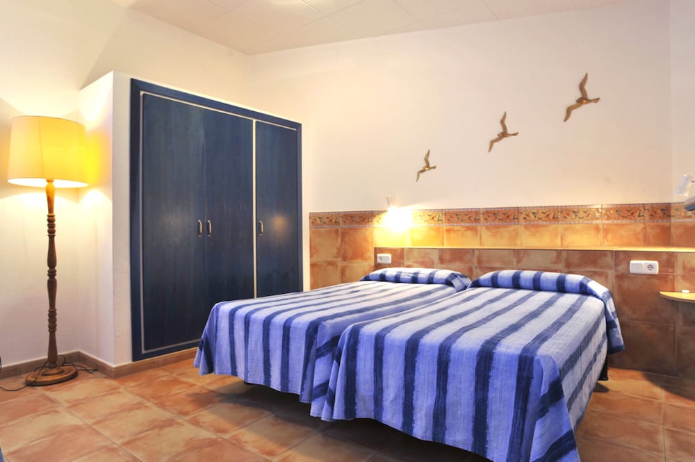 Apartamento, 2 habitaciones, vista parcial al mar (8)
