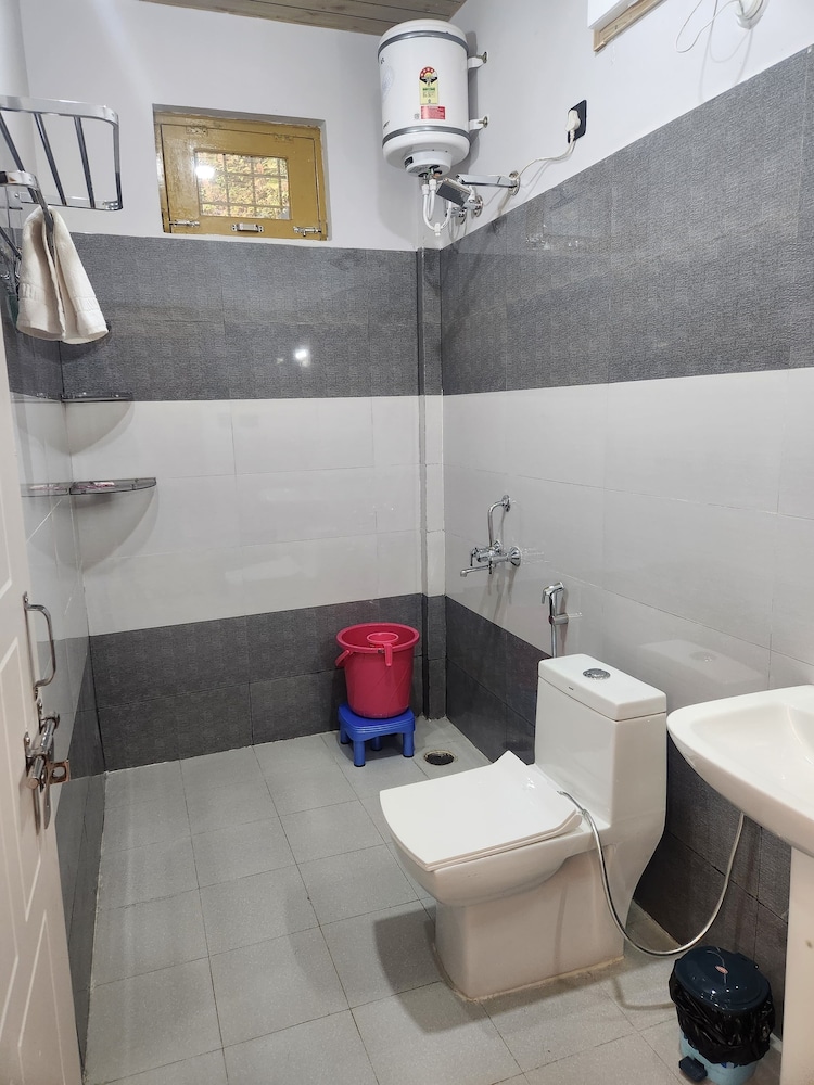 Family Double Room, Pets Allowed, Mountain View photo 2