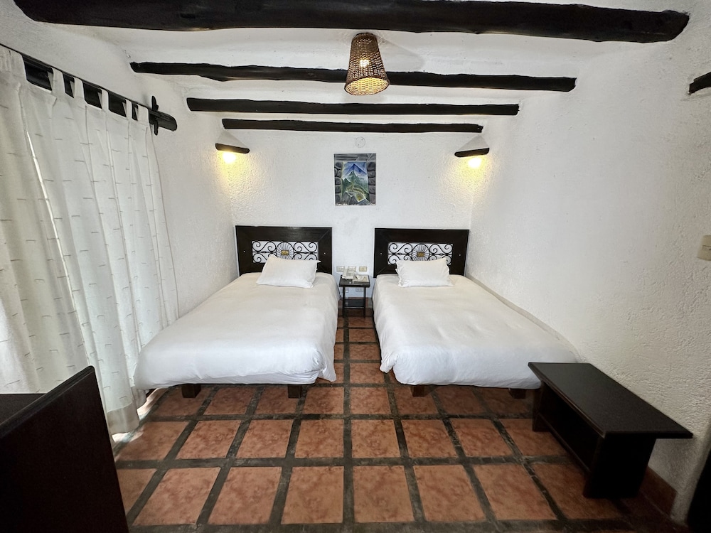 Double Room, 2 Twin Beds photo 2