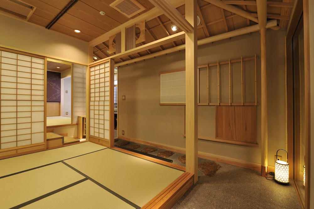 Luxury Japanese Suite "SHOKINTEI" photo 3