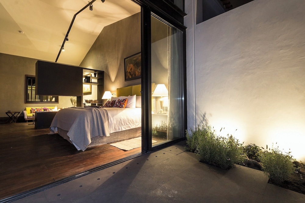 Superior Room - Photo 11