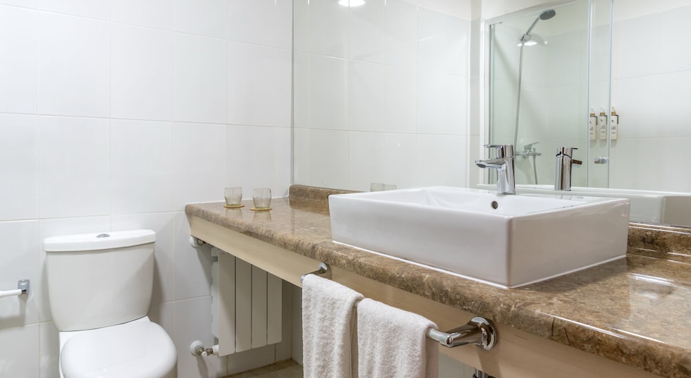 Classic Double or Twin Room, Mountain View photo 3