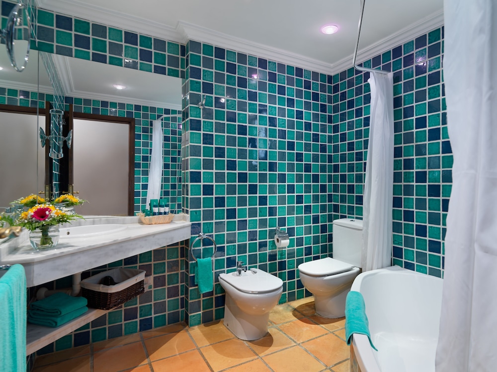 Apartment, 2 Bedrooms (Suite, 2 Adults and 1 Child) - Photo 7