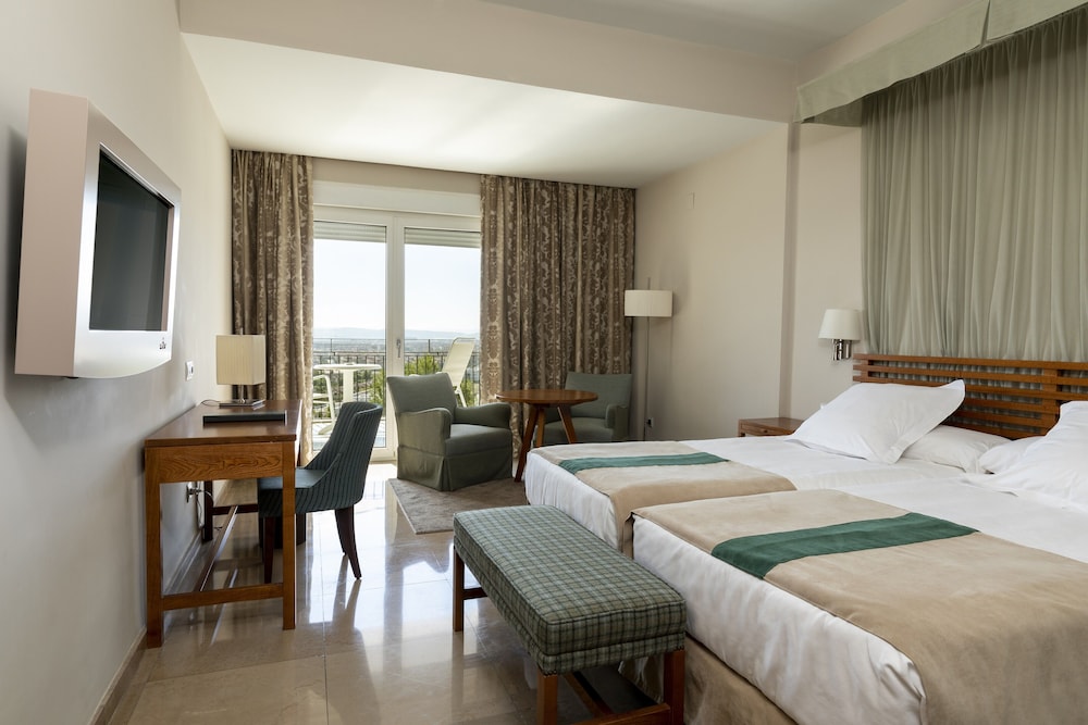 Standard Twin Room photo 2