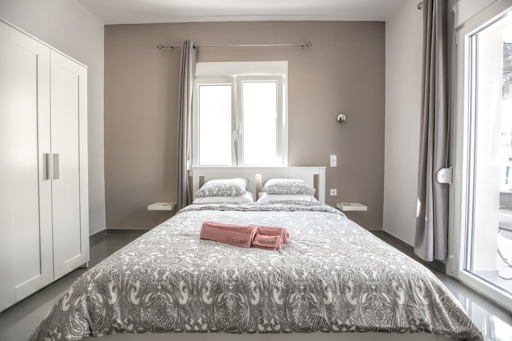Luxury Apartment photo 3
