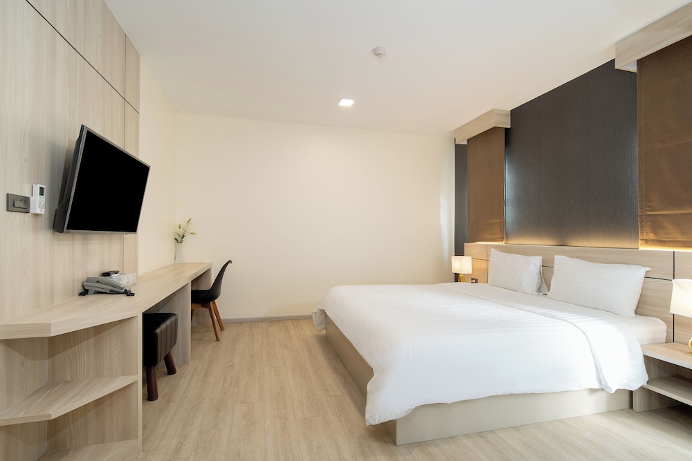 Studio Suite, 1 Bedroom photo 3