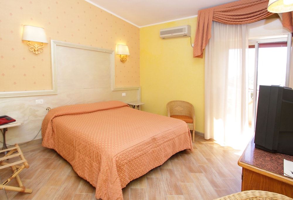 Classic Double Room, Balcony