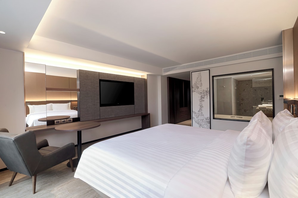 Two Bedroom Executive thumbnail 5