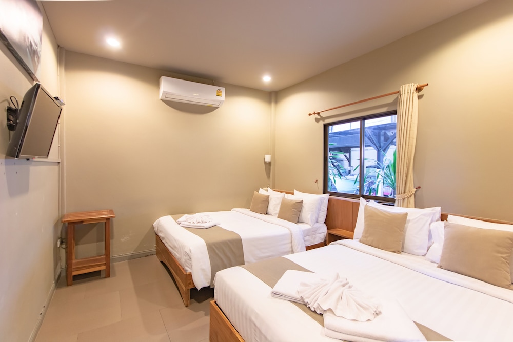3 Bedroom Seaview photo 3