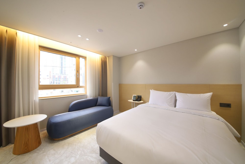 Business Double Room - Photo 3