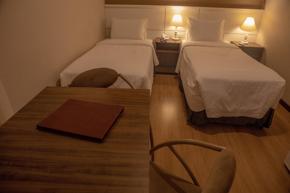 Executive Double or Twin Room, 1 Double or 2 Twin Beds, Air conditioning - Photo 5