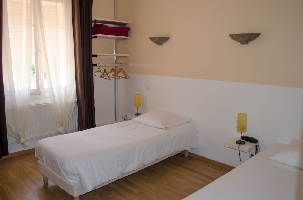 Comfort Twin Room, 2 Twin Beds, Private Bathroom - Photo 1