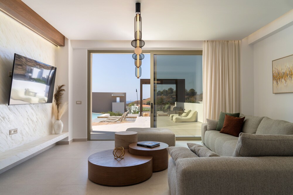Villa photo 2