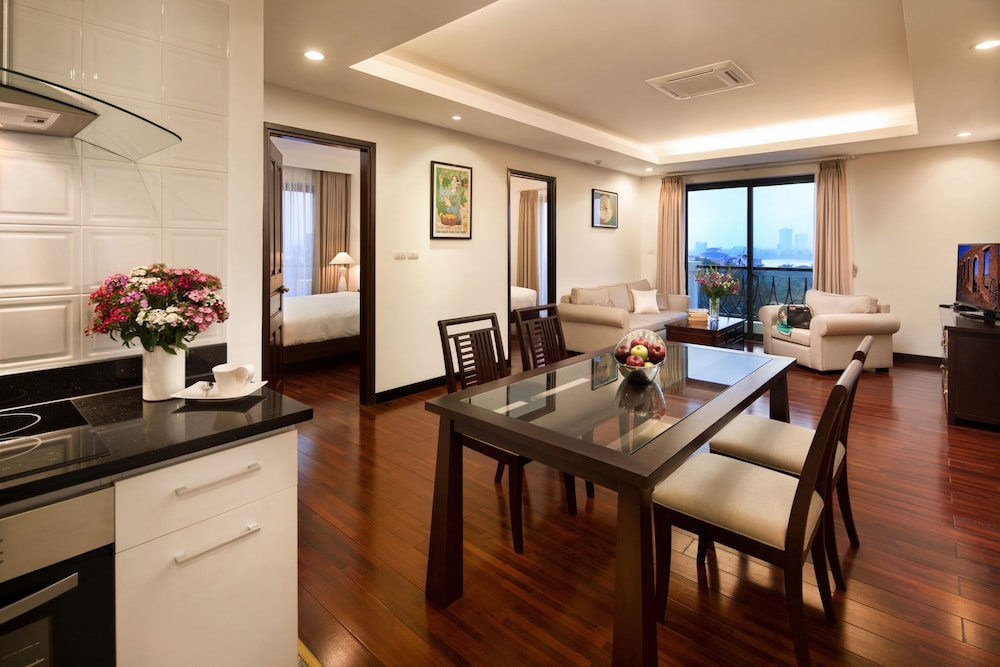Apartment, 3 Bedrooms, Garden View photo 3