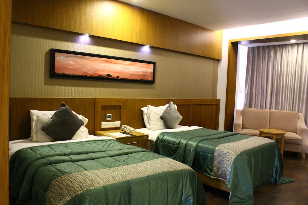 Deluxe Suite, Garden View