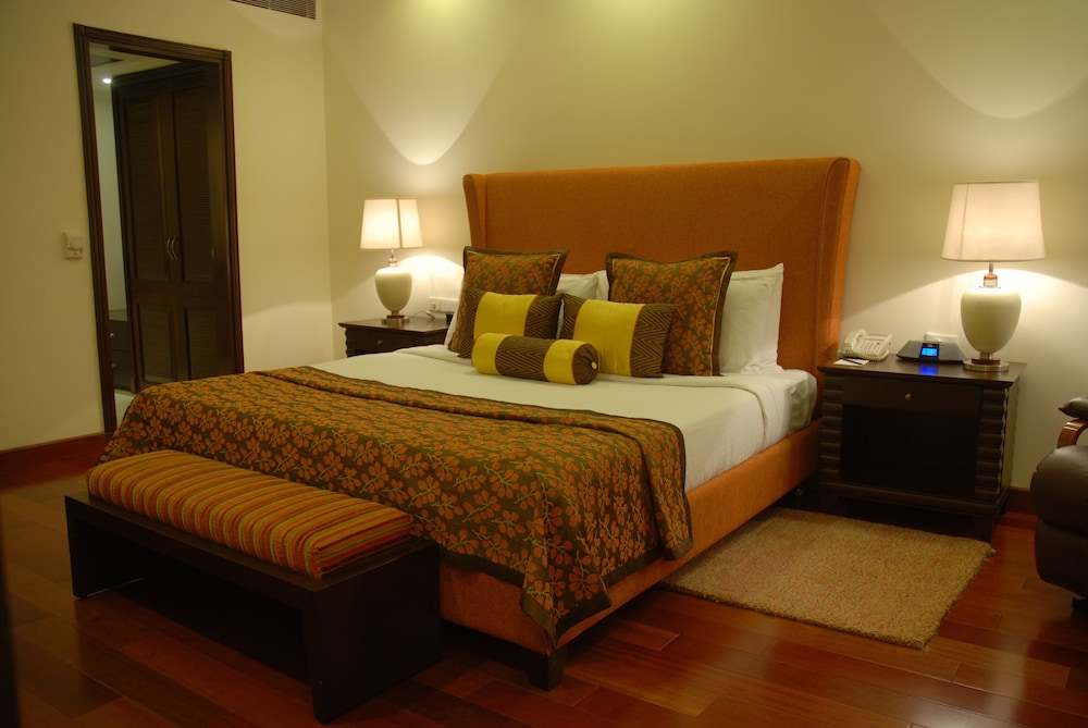 Luxury Suite, 1 Bedroom - Photo 1