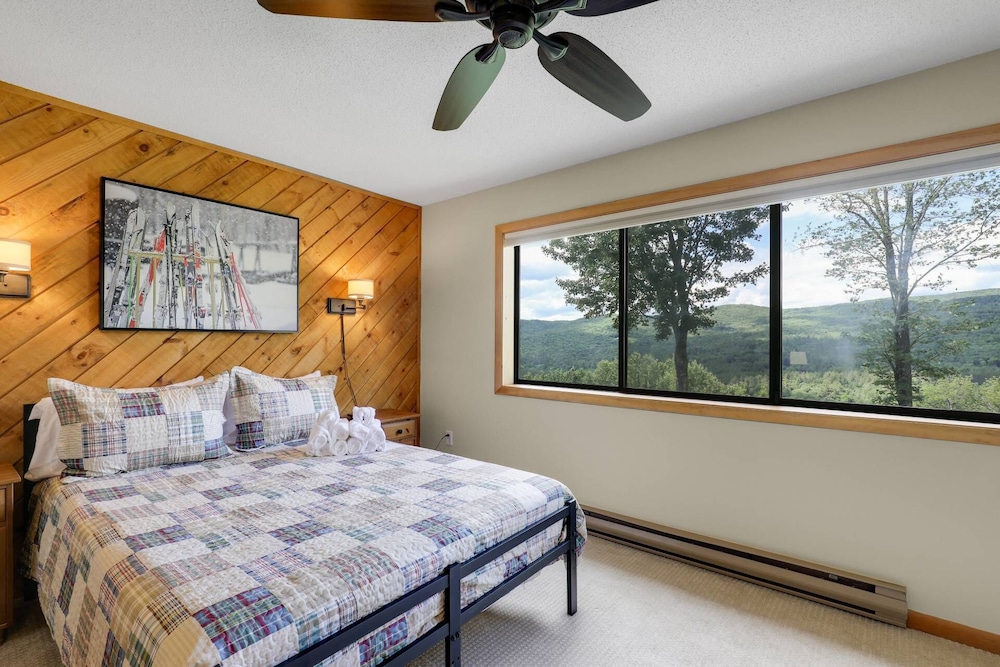 Condo (Valley Escape)