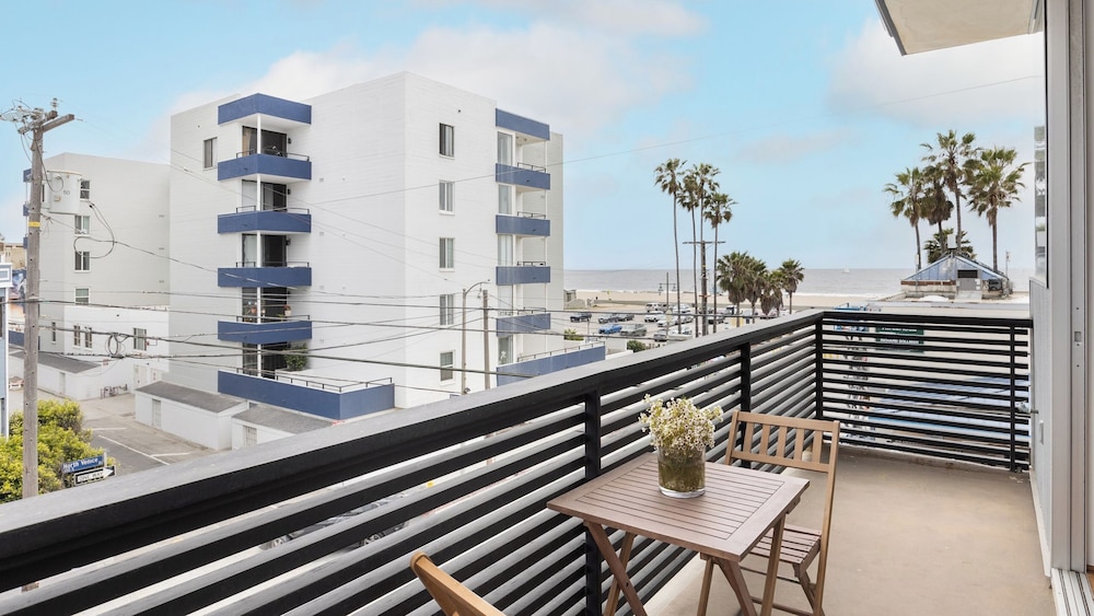 Superior Ocean View King