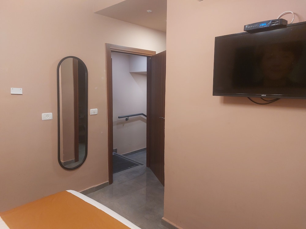 Classic Double Room - Photo 2