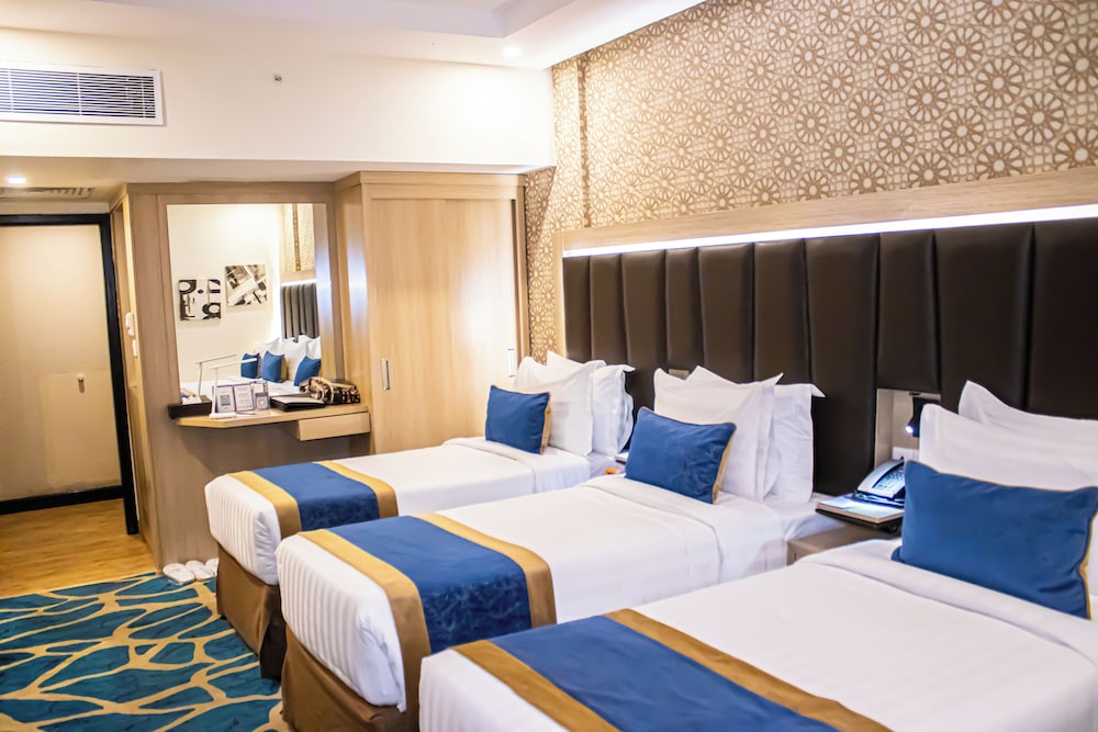 Triple Room with Private Bathroom