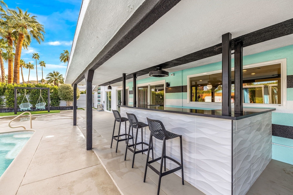 The Ritz - Luxury Home With Pool Speakeasy Bar, Billede 46
