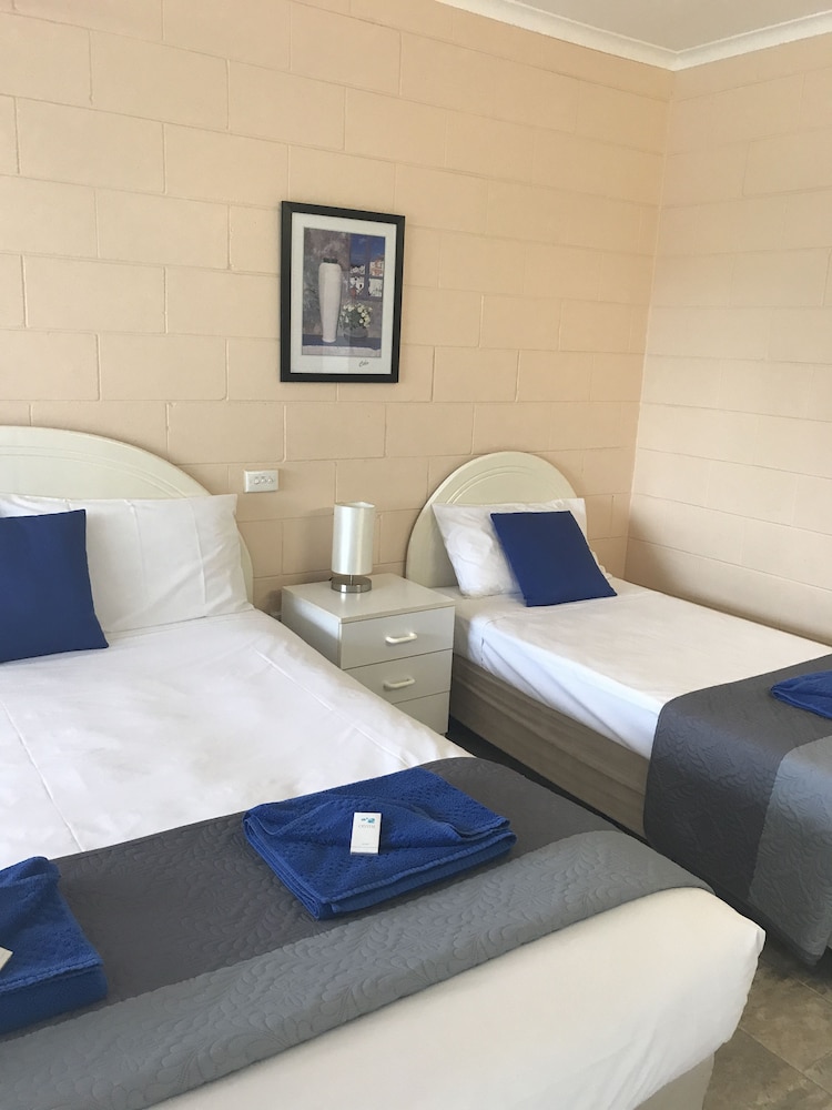 Standard Suite, 1 Bedroom (Twin Share Room) photo 1