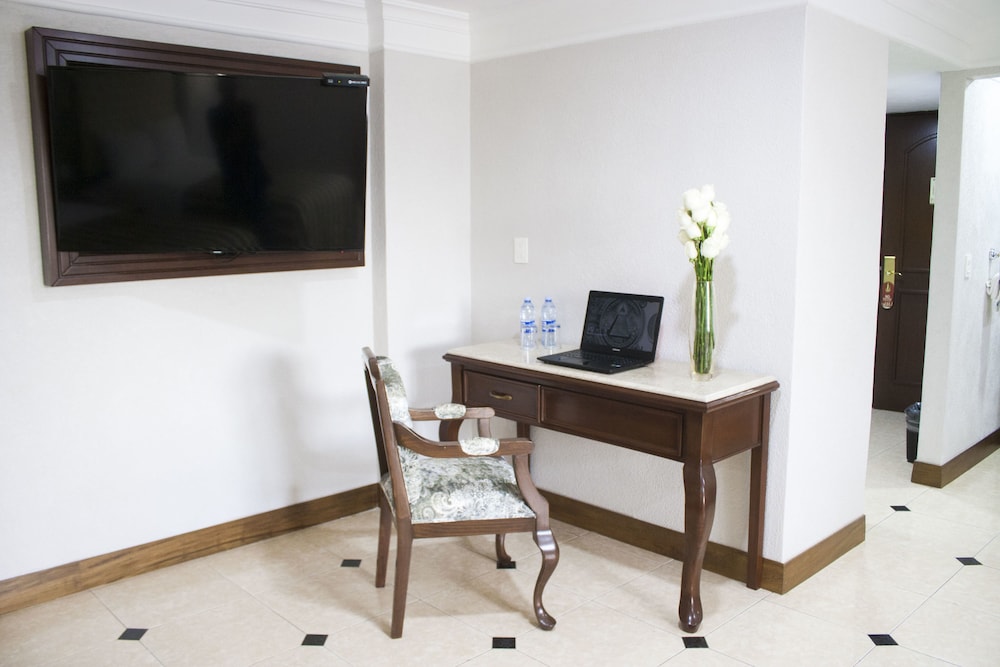 Suite, Non Smoking - Photo 7