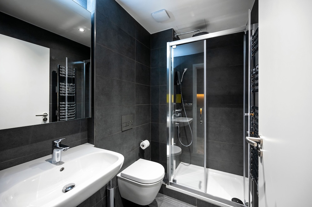 Studio Apartment (3 Adults) - Photo 8