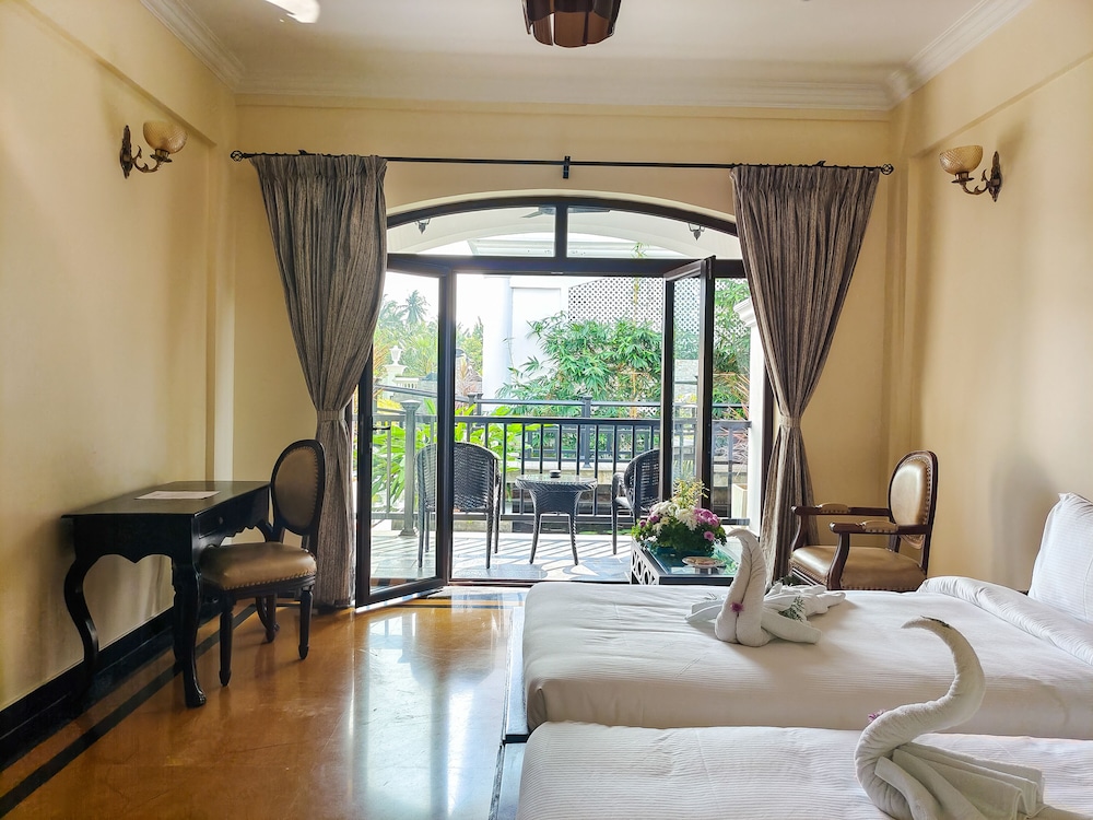 Lily Pond View Room - Photo 1