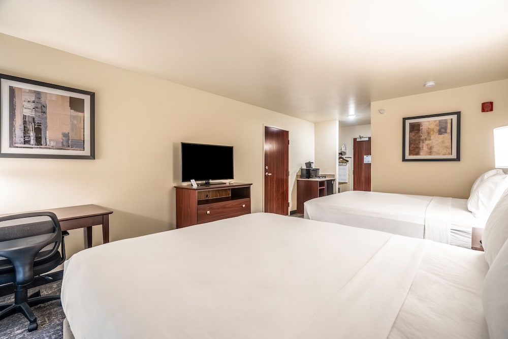 Room, 2 Queen Beds, Audible/Visual Adapted, Non Smoking - Photo 2