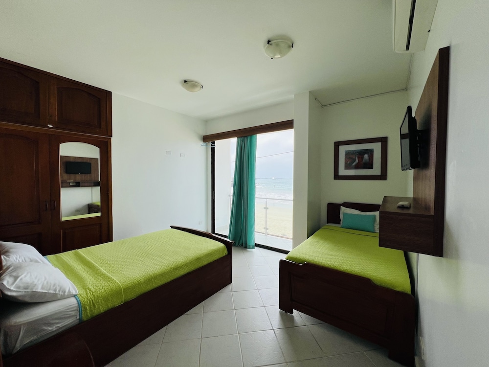 Premium Double or Twin Room photo 3