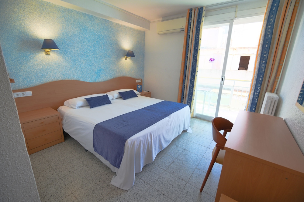 Triple Room (Triple Interior) - Photo 3