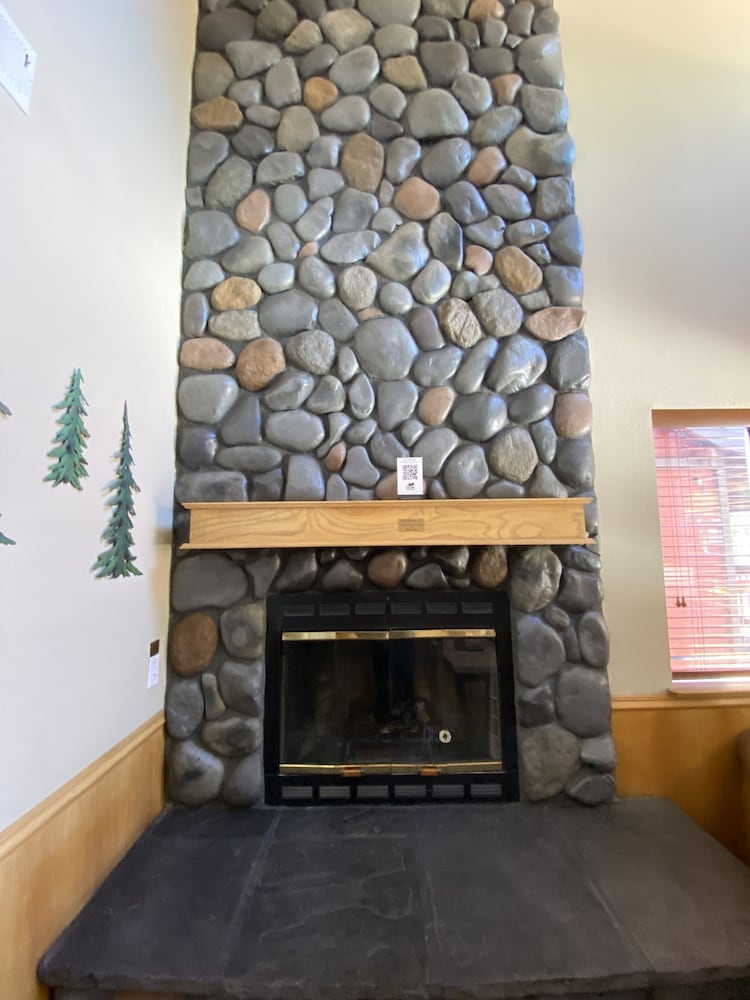 Standard Condo, 1 Queen Bed, Non Smoking, Fireplace