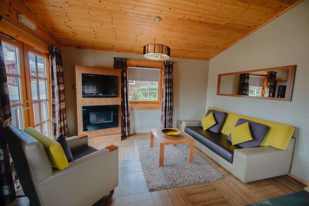 Classic 2-bed lodge photo 3